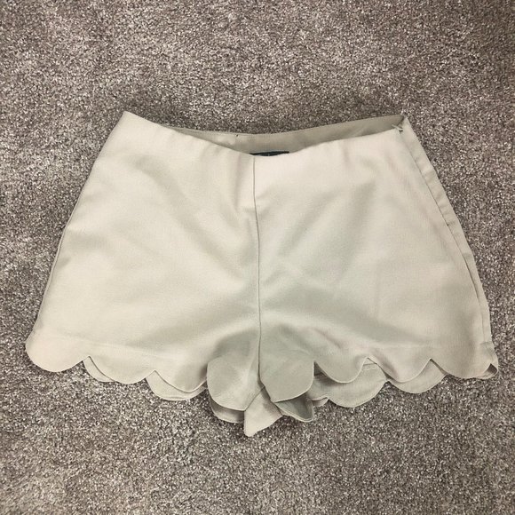 Monteau Pants - MONTEAU tan shorts